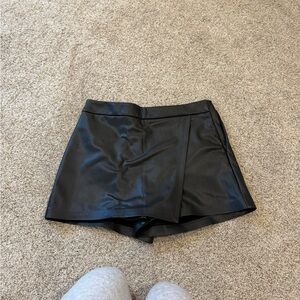 Dynamite Black Faux Leather Skort